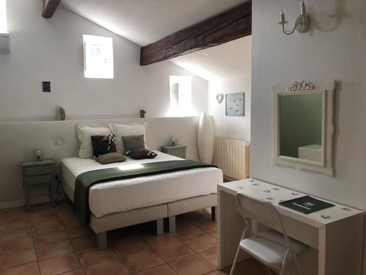 Mas Allard Tarascon Exterior foto